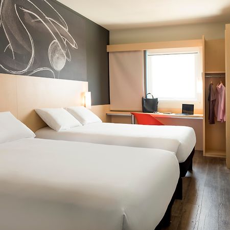Ibis Irapuato Exterior foto