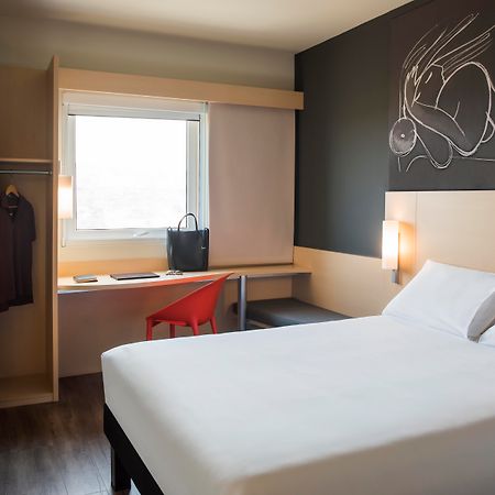 Ibis Irapuato Exterior foto