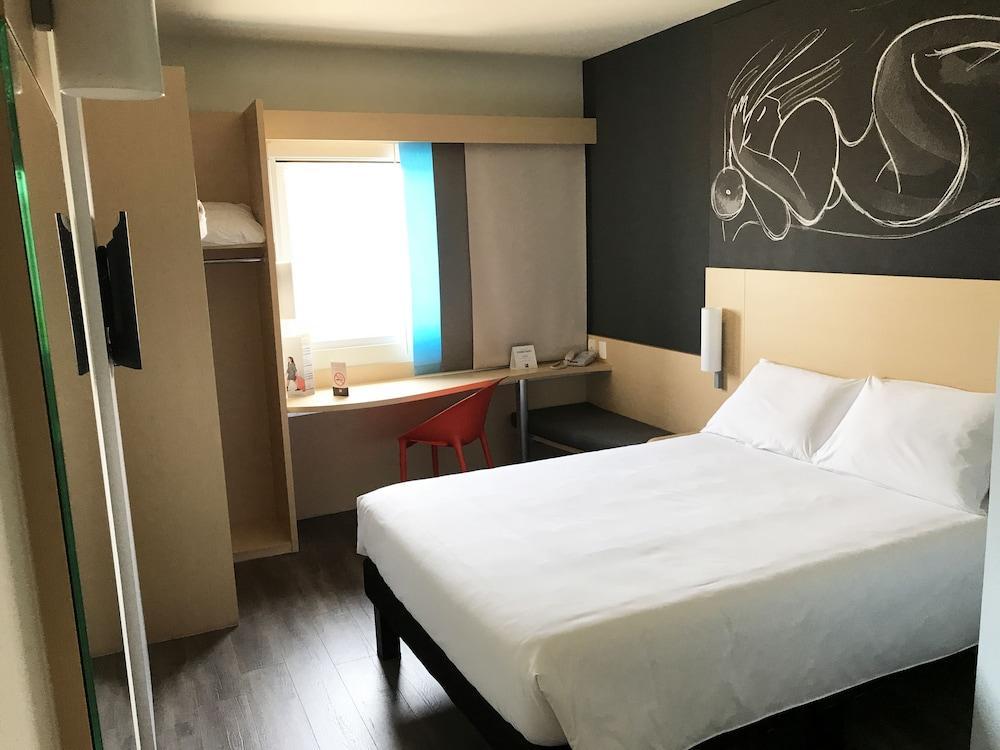 Ibis Irapuato Exterior foto